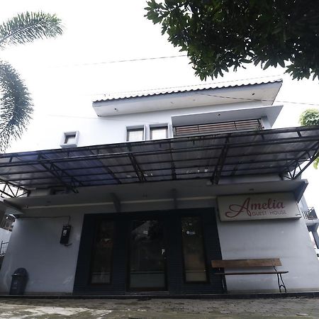 Hotel Reddoorz Plus Near Undip Tembalang à Semarang Extérieur photo