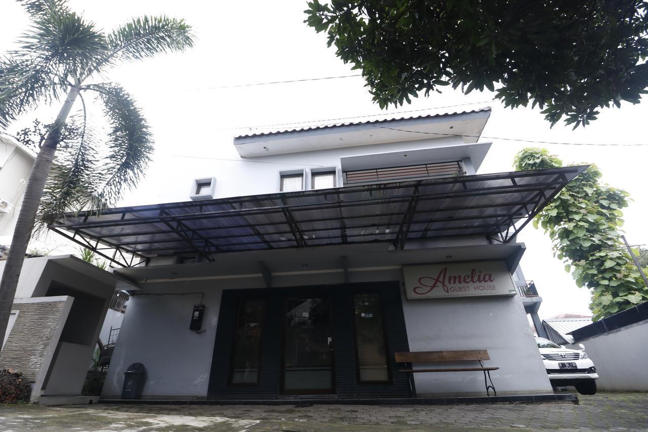 Hotel Reddoorz Plus Near Undip Tembalang à Semarang Extérieur photo